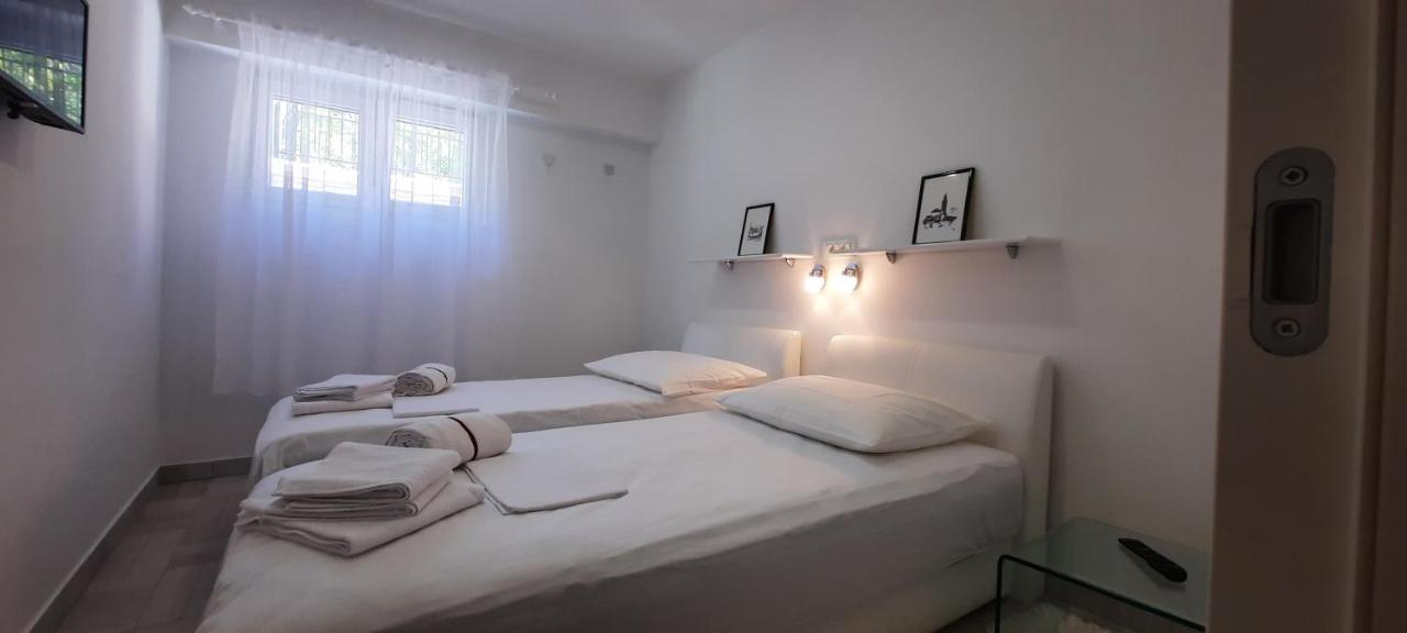 Apartments Suho Komiža Eksteriør bilde