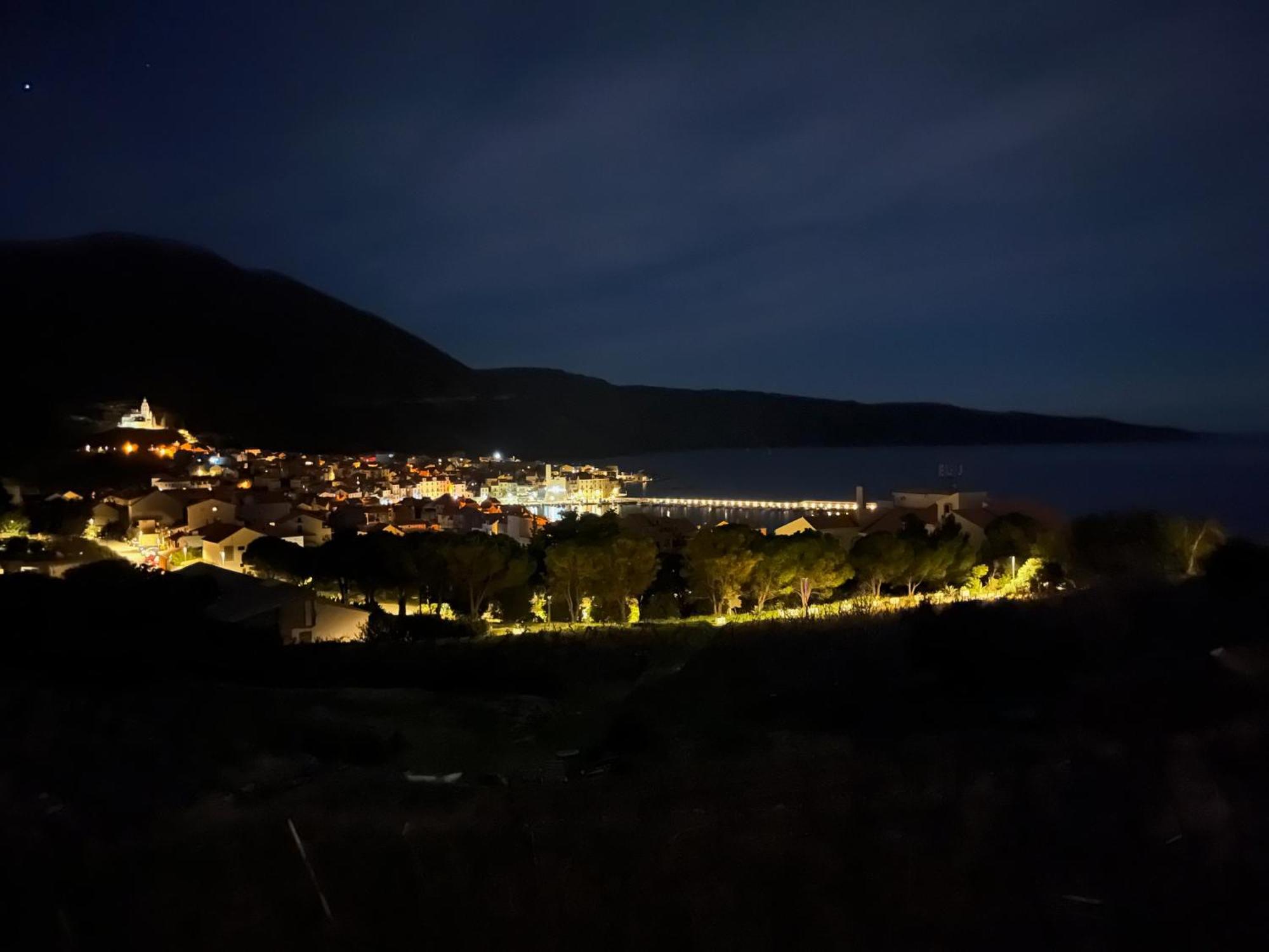 Apartments Suho Komiža Eksteriør bilde
